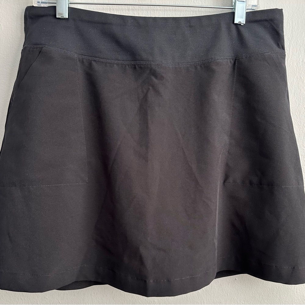 Lands’ End Black Athletic Skort (Size M Petite)